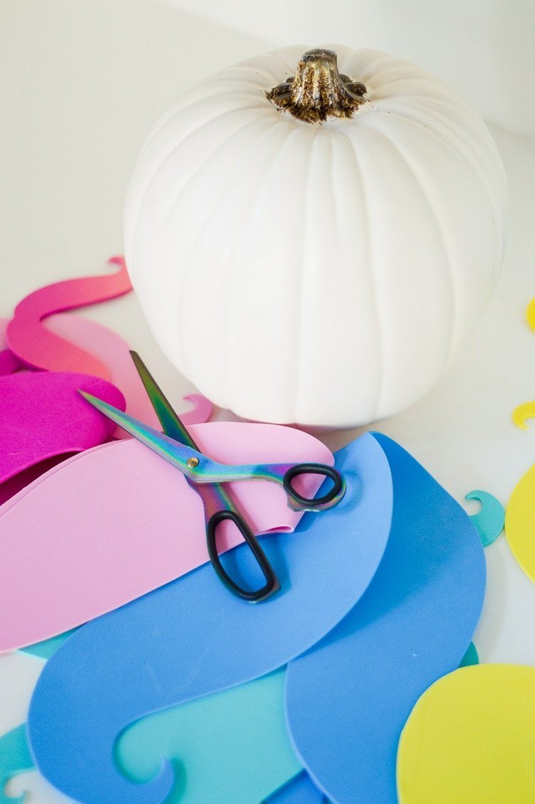 halloween tekvica bez vyrezávania remeselné materiály jednorožec dúhové farby