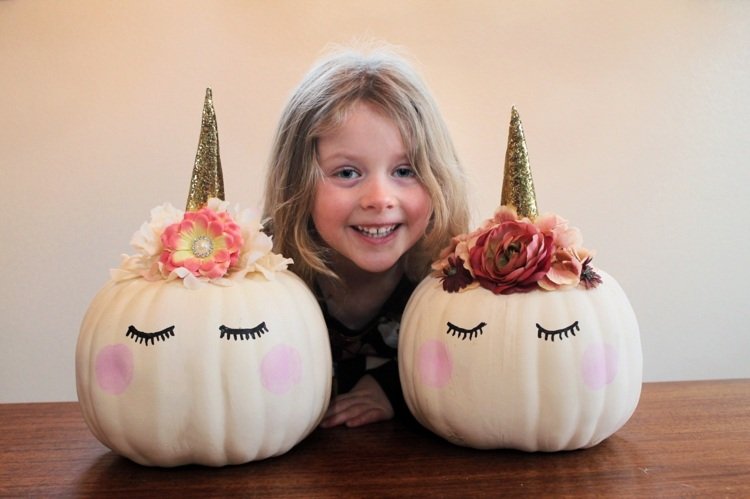 jednorožec tekvicové motívy kvety trblietavý papier zlatý roh