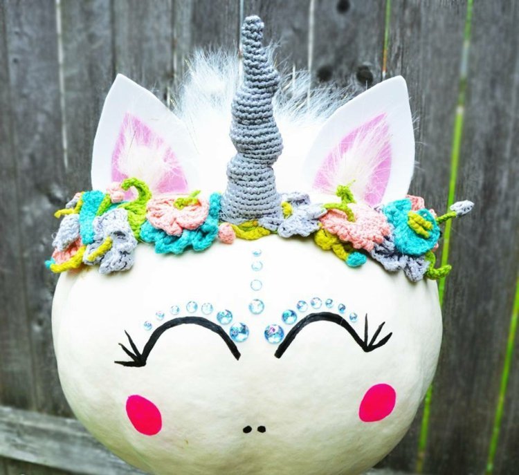 jednorožec tekvica háčkované kamienky kvety uši