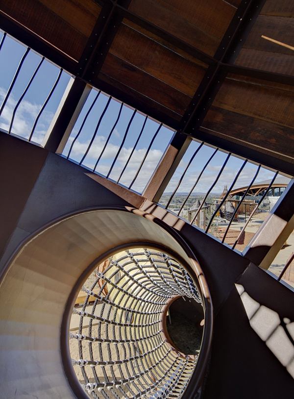 Vybavenie pre deti, vonkajšie hry, šmykľavka s lanovým tunelom Vybavenie pre deti, hry vonku, lanový tunel, šmykľavkový tunel