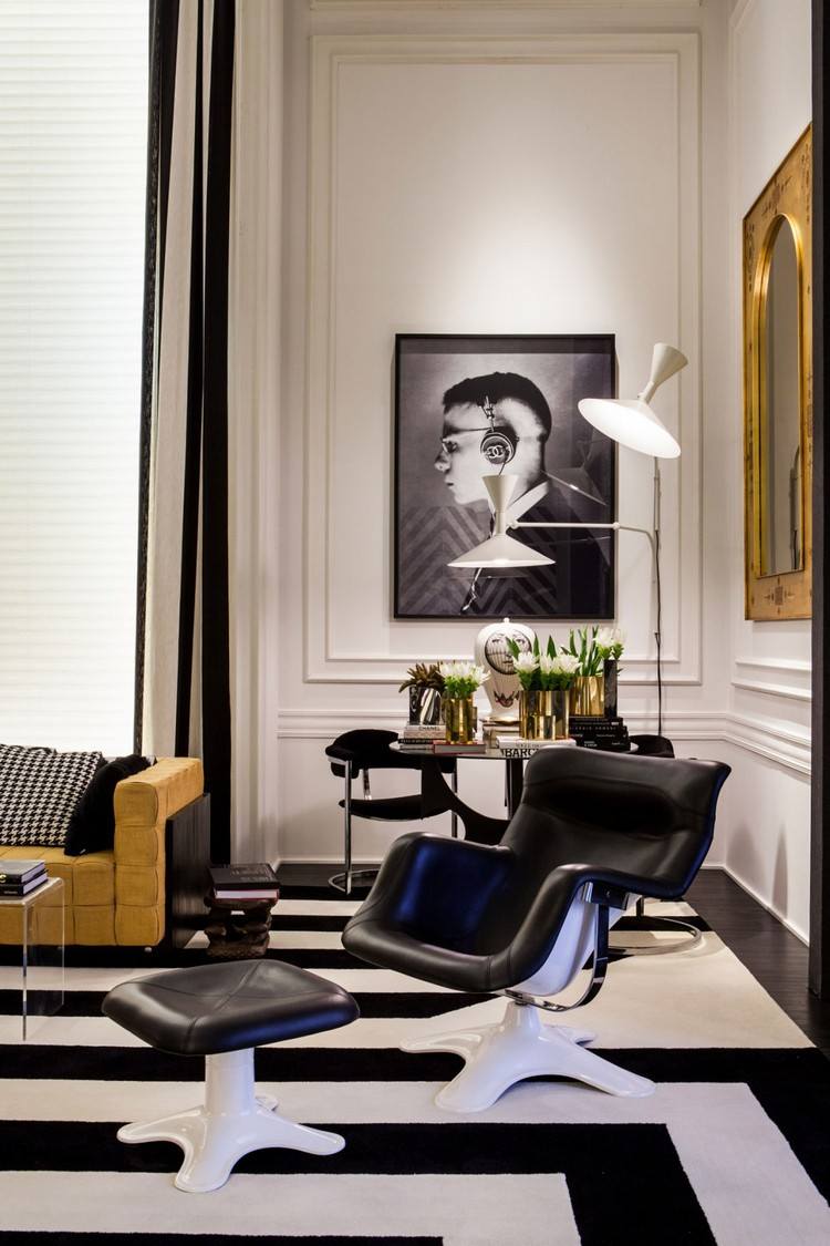 nastaviť-čierna-biela-žltá-akcenty-pohovka-nástenné zrkadlo