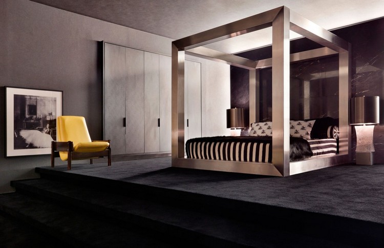 zostava-čierna-biela-spálňa-baldachýn posteľ-kov-čierna-farba na stenu