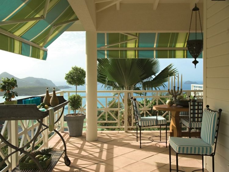 Nastavenie zelenej terasy markízy v karibskom štýle