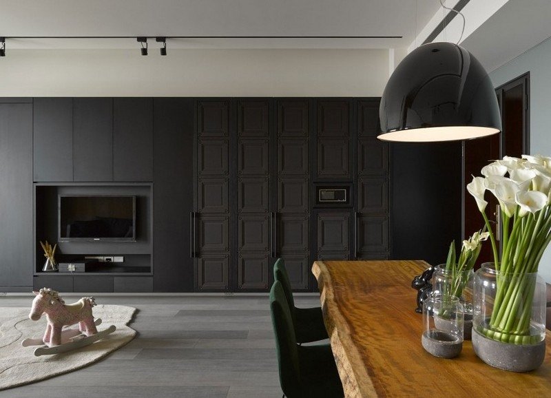 Navrhnite modernú nástennú jednotku v antracitovej sivej farbe Zariadenie-puristický-štýl bývania-antracitový-jedálenský stôl-rustikálny