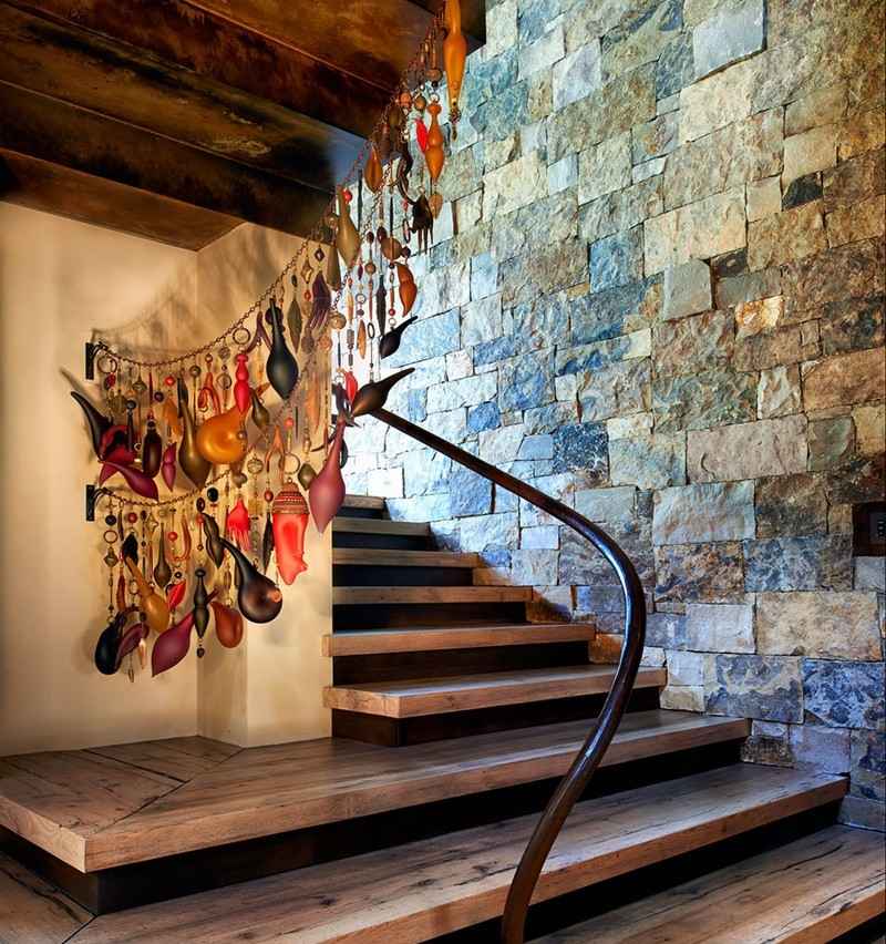 Schodisko zdobené exotickými zvonkohrou Nábytok-záhradný dizajn-chodba-vidiecky štýl dekorácie