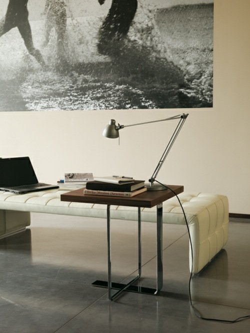 domáca kancelária s malým stolom