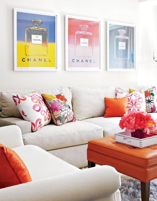 Interiér moderná slobodná žena chanel fotografie teplé farby Interiérové nápady-moderné-single-žena-schanel-fotky-teplé-farby