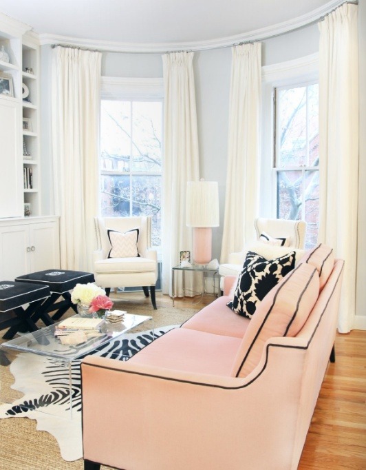 Interiérové nápady Moderná slobodná žena zebra koža pastelové farby Interiérový dizajn-moderná-single-žena-zebra koža-pastelové farby