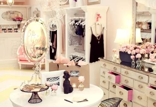 Zariadenie moderného toaletného stolíka pre jednu ženu Nábytok-moderný-single-žena-toaletný stolík