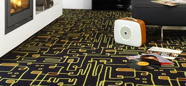 Nadýchaný koberec tkaný vzor čierne žlté čiary Design Ege Nadýchané koberce vzorované tkané čierno žlté motívy Design-Ege