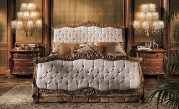 Krištáľový luster klasický nočný stolík Krištáľový luster-klasický-nočný stolík