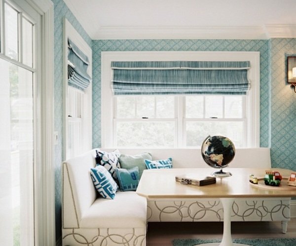 modro-biela kuchyňa-útulné posedenie-dizajn modro-biela-kuchyňa-útulné-sedenie-dizajn