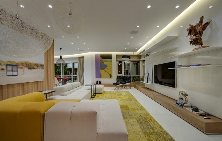 Nápady na nábytok s prirodzeným vzhľadom stropného osvetlenia obývačky