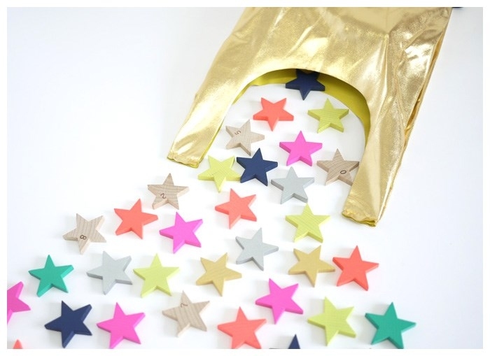 Detské hračky-domino-tvar-hviezda-súhvezdie-vytvárať