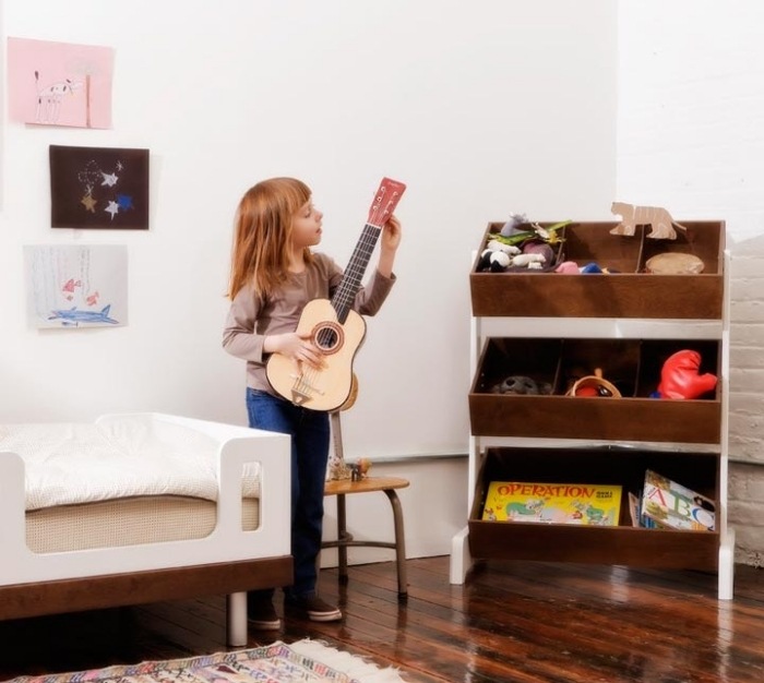 Detská izba-dizajn-dekorácia-hračky-skladovací-policový-systém-Oeuf