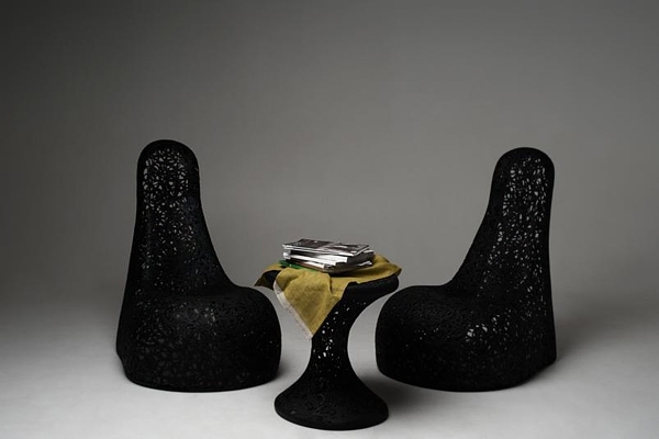 dizajnový nábytok do obývacej zostavy zo sopečnej textílie