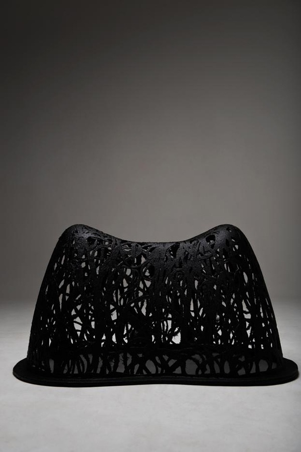 dizajnérsky nábytok z čadičovej stolice zo sopečnej textílie