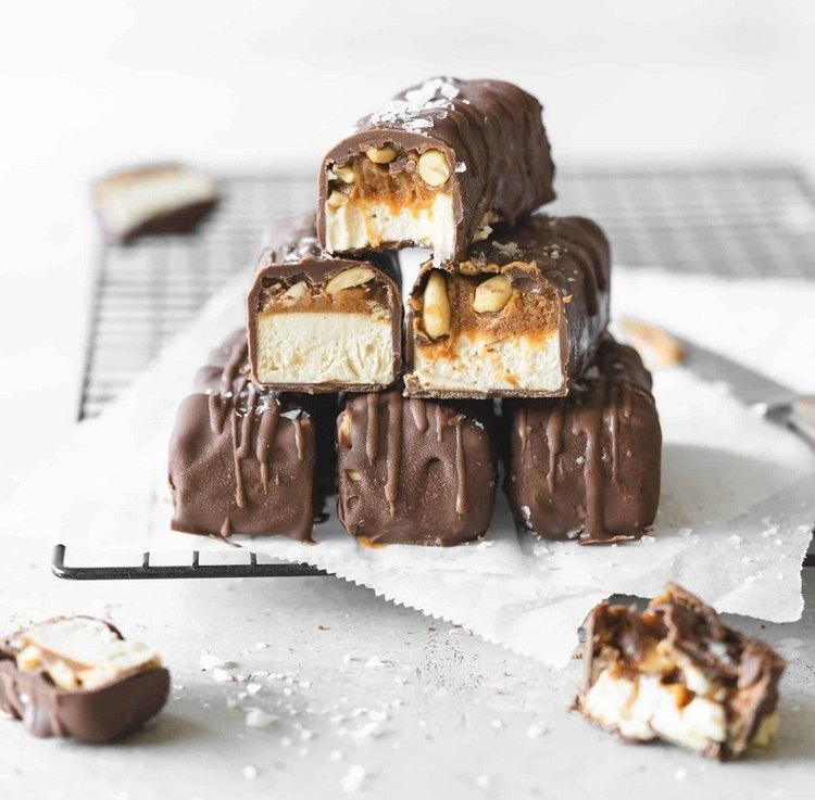 vegánske zmrzlinové tyčinky Snickers robia recepty na zmrzlinu bez smotany