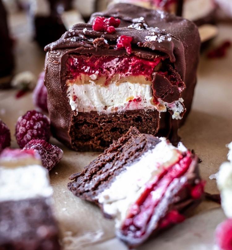 Recept na domácu zmrzlinovú tyčinku Brownie jahodová zmrzlinová tyčinka