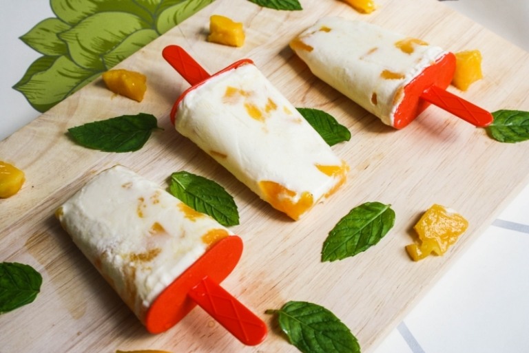 Zmrzlina-urob si-jogurt-ovocie