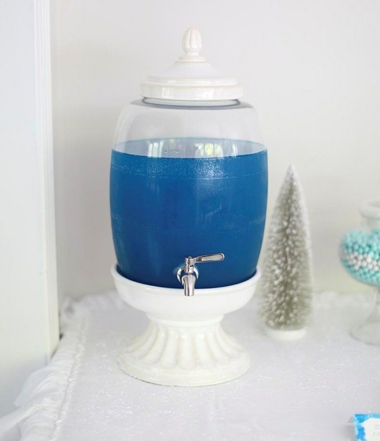 párty-ľadová kráľovná-punč-bez alkoholu-tmavo-modrá-sudová-sklíčko