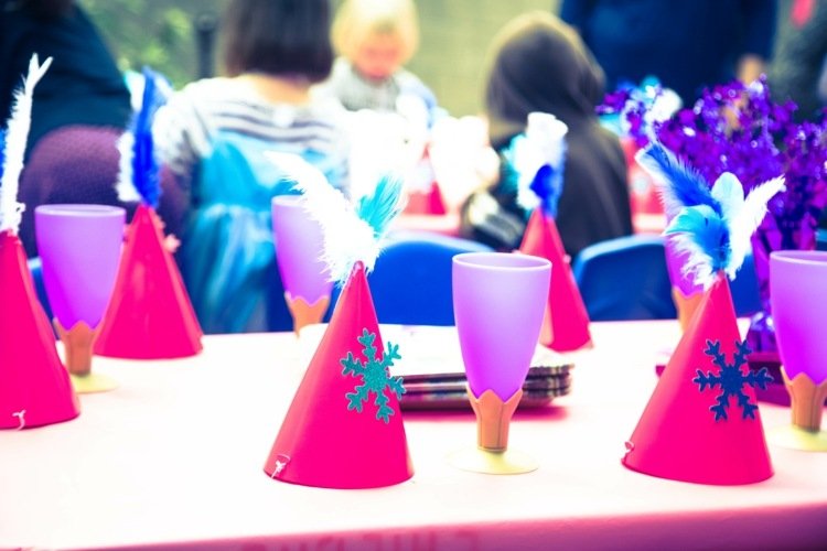 party-ľad-kráľovná-párty-klobúk-urob si sám-perie-ružová-farba