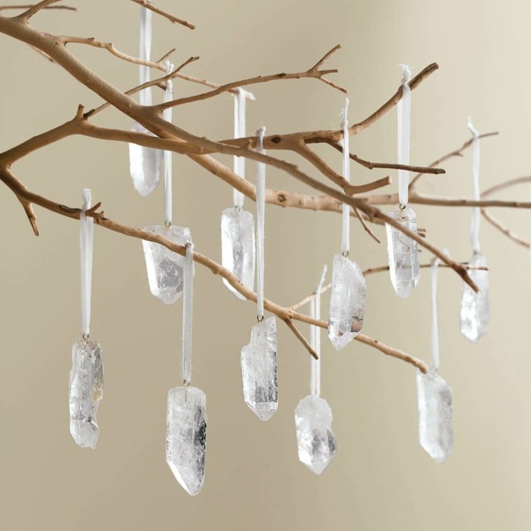 ozdoby z kremenného kameňa vianočné cencúle dekorácia drotár