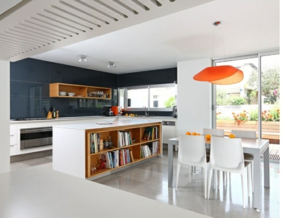 Nastavte police s nápadom na dizajn kuchyne