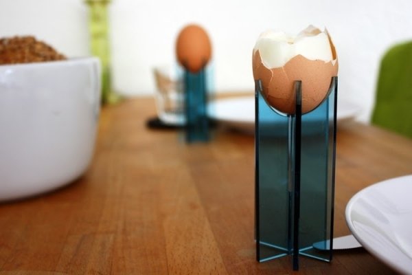 dekorácia stolu-pohár na vajíčko-modrá-farba