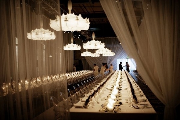 Interiérové ​​lustrové prevedenie so sviečkou PMMA Zeppelin Flos