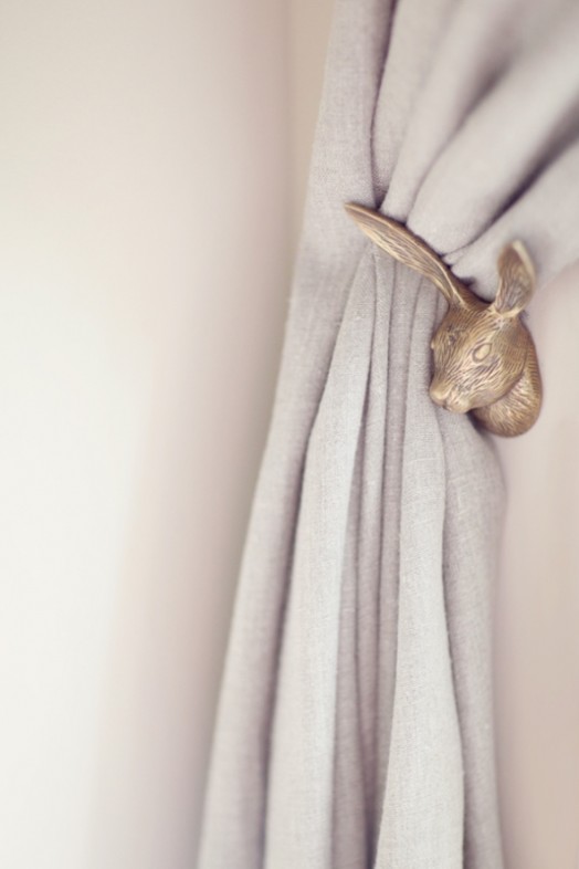 dekorácia do detskej izby so závesmi pastelových farieb