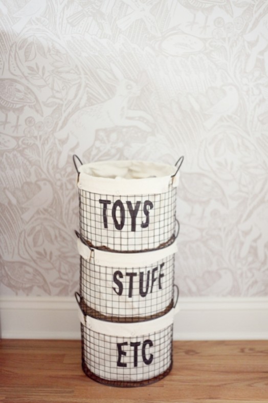 dekorácia do detskej izby s košíčkami pastelových farieb