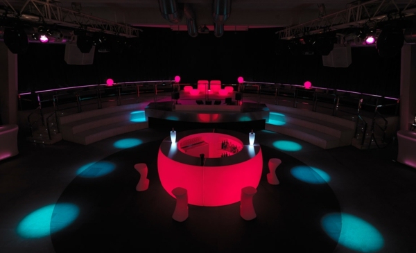 elegantné farebné LED záhradné osvetlenie elegantné farebné LED záhradné osvetlenie