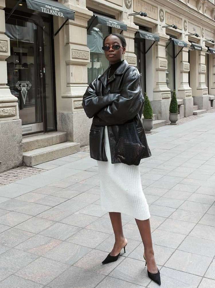 Skombinujte elegantné pletené šaty jesenného outfitu