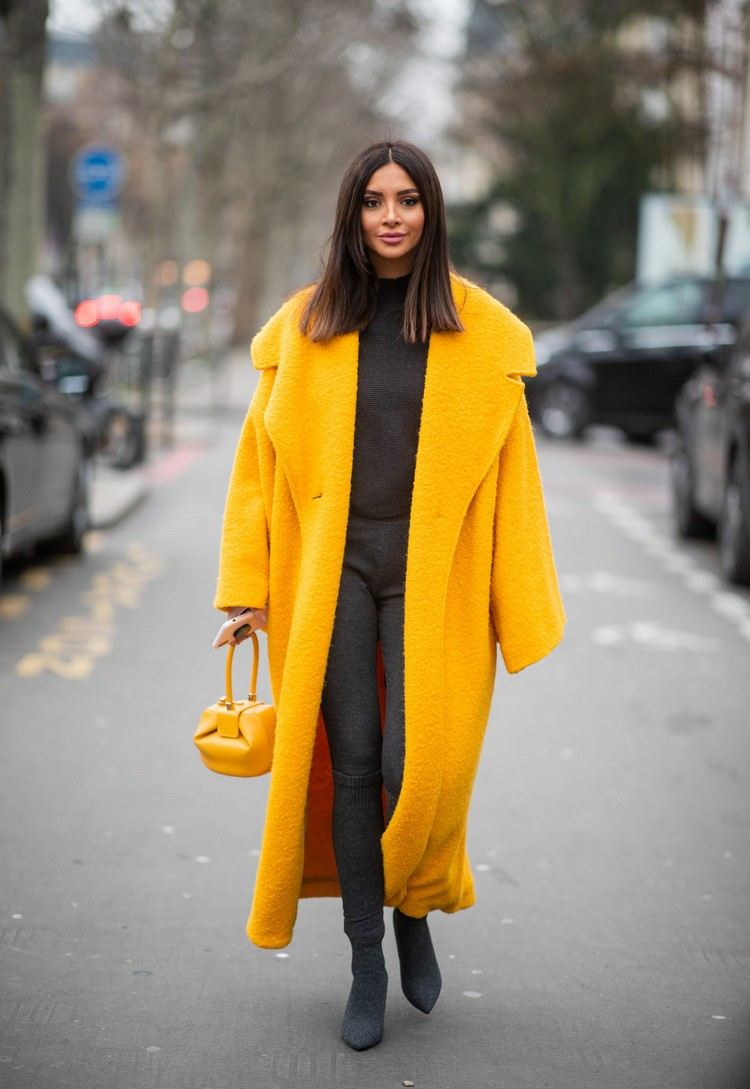 Trendy v kabáte Medvídky v zime 2020 kombinujú elegantné jesenné outfity