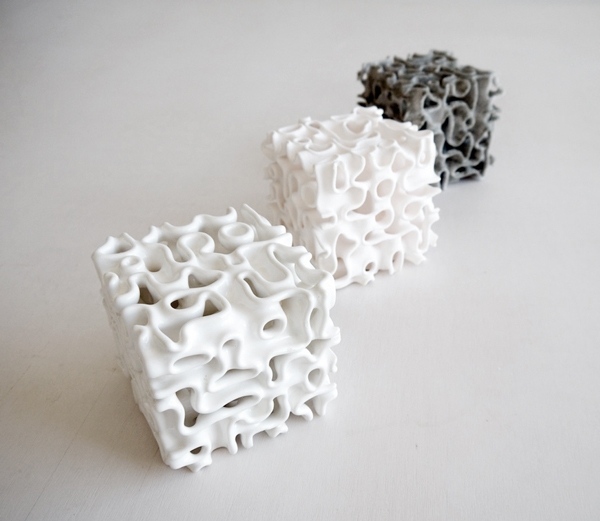 cementovo-polymérno-keramický predmet vyrobený procesmi 3D tlače cementový polymér ľahký keramický predmet 3D tlačový proces