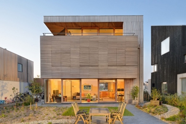 Rodinný dom drevený obklad fasáda vilová záhrada Rieteiland-Oost