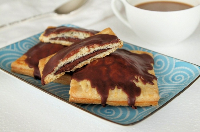 Na raňajky vrecúška Nutelly a jahôd Koláče s nutellou a jahodami