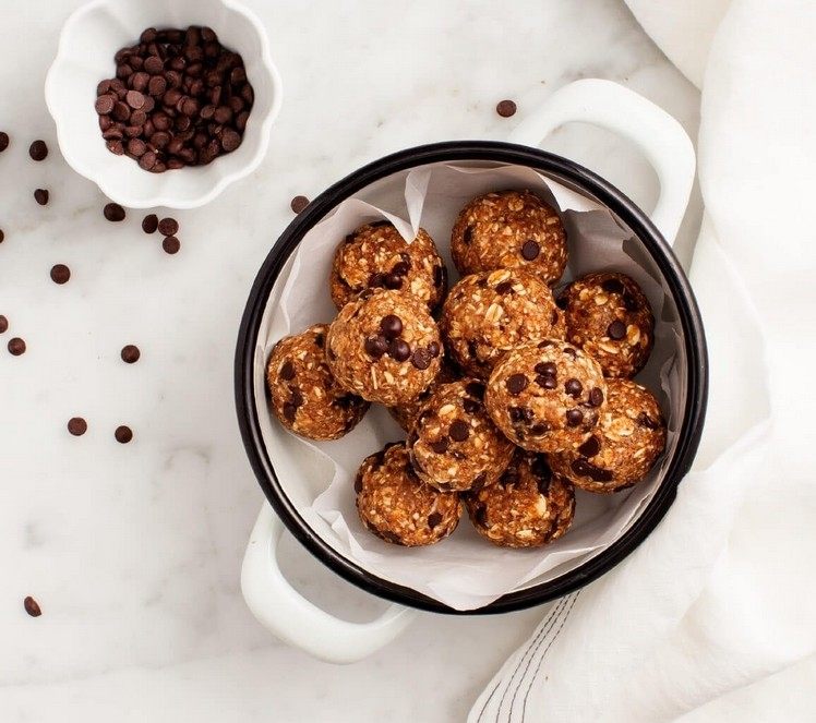 zdravé občerstvenie večer nízko sacharidové energetické guličky recepty