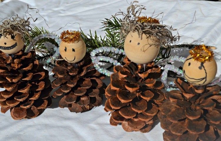 anjeli drotári s deťmi šišky drevený korálek čistič fajok