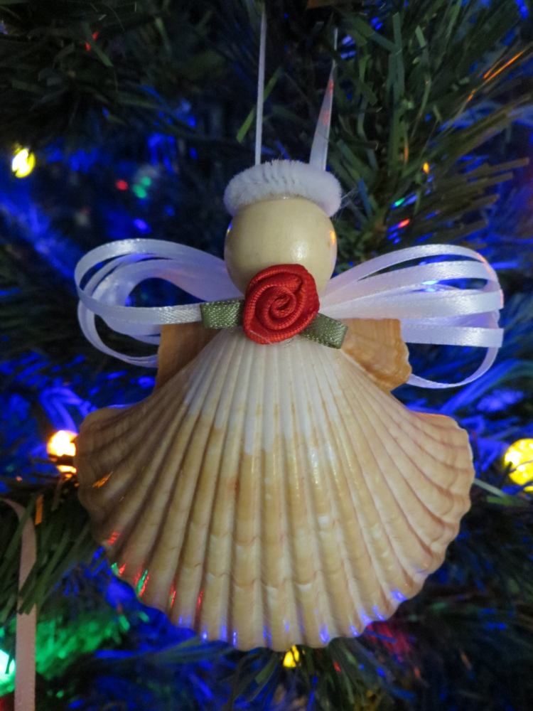 Vytvorte zo škrupín pekných anjelov anjel pre drotárstvo škrupina diy darčeková stužka ružová jedľa