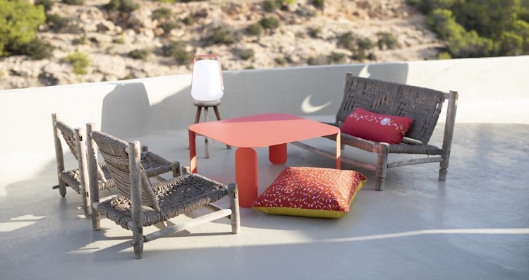 bočný stôl bebop vyrobený z hliníka