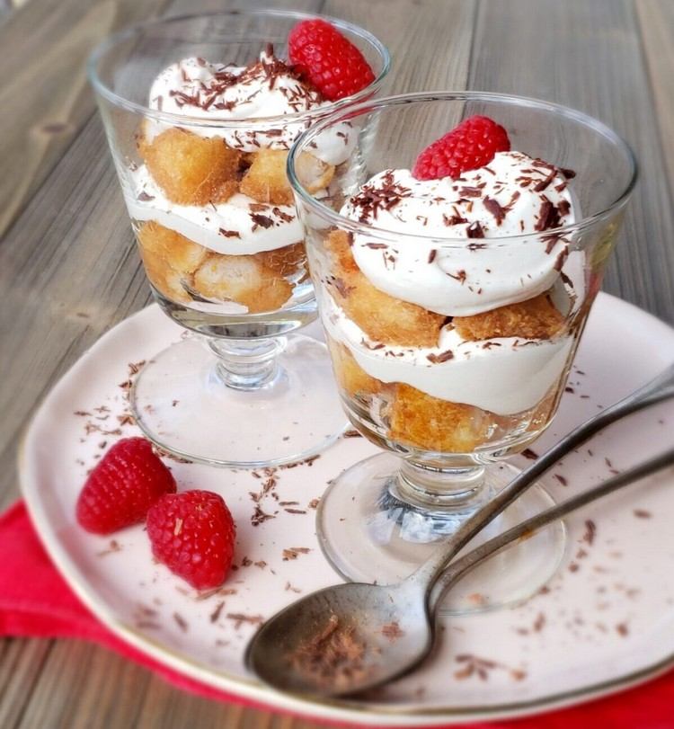 rýchle dezerty bez pečenia vegánskeho jahodového tiramisu v skle recept