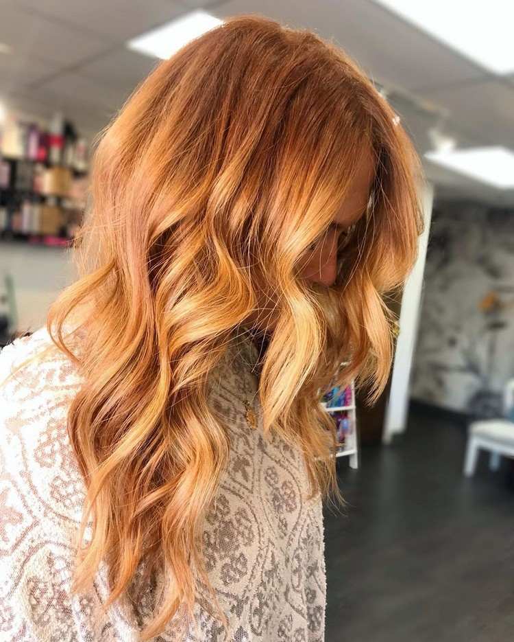 Jahodová blond farba vlasov Blond Ombre blond vlasy 2021