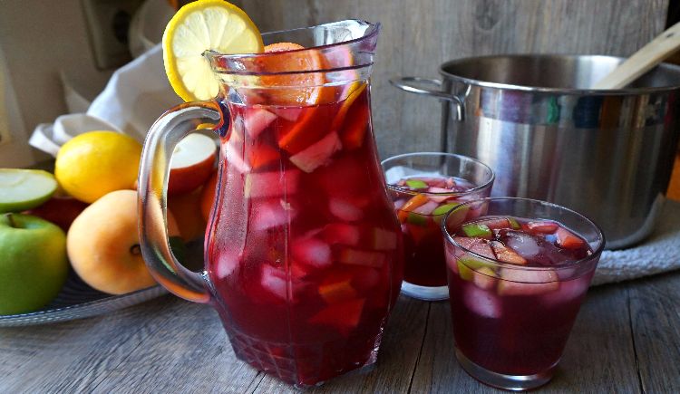 nealkoholický nápoj-urob si-alkoholicko-sangria