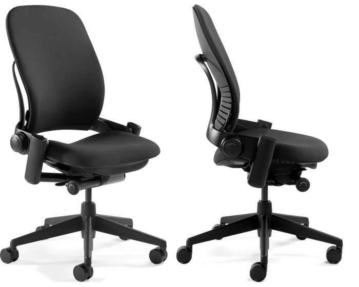 čierna-ergonomická-kancelárska stolička-otočná-Steelcase-Leap-látková-stolička-čierna