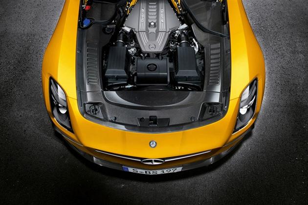2014 Mercedes SLS AMG Black Series pod kapotou