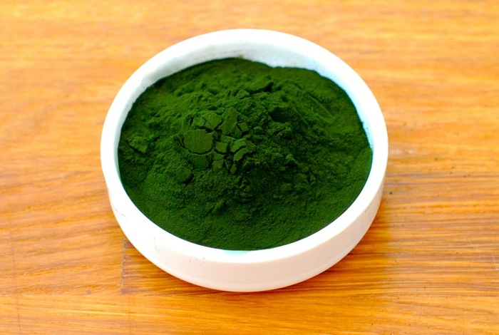 Riasa chlorella pomáha okrem iného pri problémoch s črevným traktom chemoterapia z rias chlorella žalúdka a čriev
