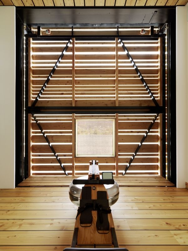 Skladací drevený fasádny mechanizmus