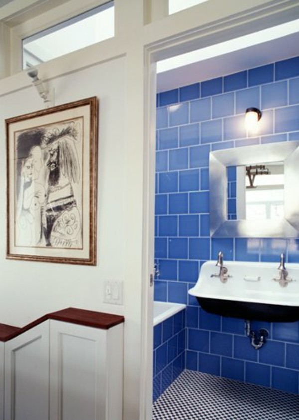 Podkrovná interiérová kúpeľňa